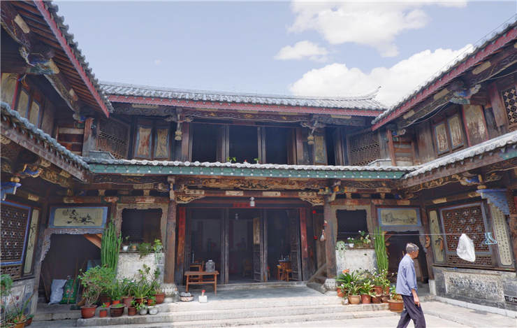 云南旅游被忽略的最美小縣城，千年古城不收門票，住宿餐飲很便宜