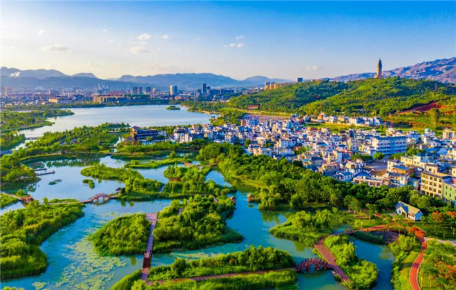 云南旅游 紅河州綠色“三張牌”撬動(dòng)高質(zhì)量發(fā)展，突出“康養(yǎng)”元素 健康“提亮”旅游