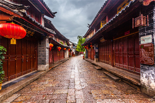 從麗江出發(fā)，沿著高速旅行，去看陽(yáng)春三月最美的春天！